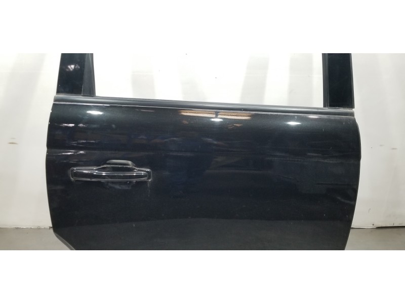 Recambio de puerta trasera derecha para ssangyong rodius xdi referencia OEM IAM 6300421200  