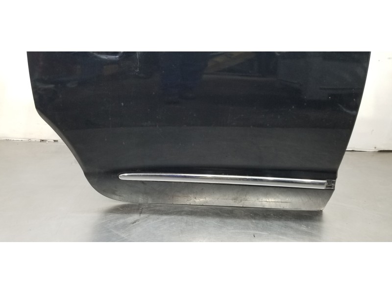 Recambio de puerta trasera derecha para ssangyong rodius xdi referencia OEM IAM 6300421200  