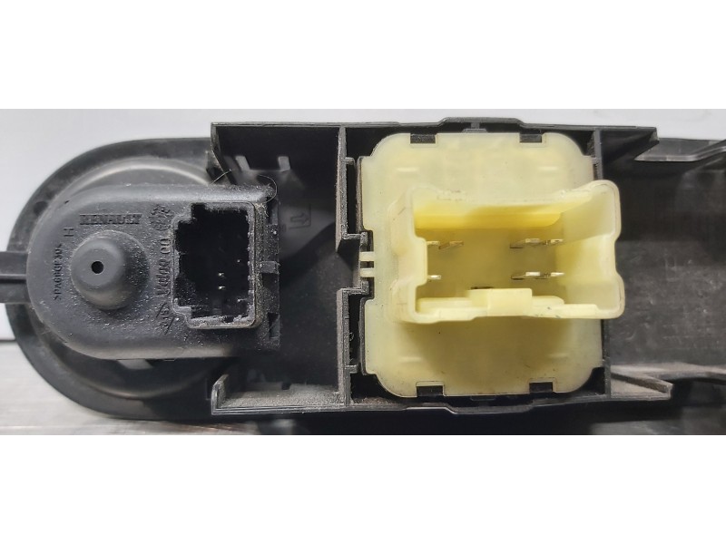 Recambio de mando elevalunas delantero izquierdo para renault clio iv authentique referencia OEM IAM 254118044R 809611667R 