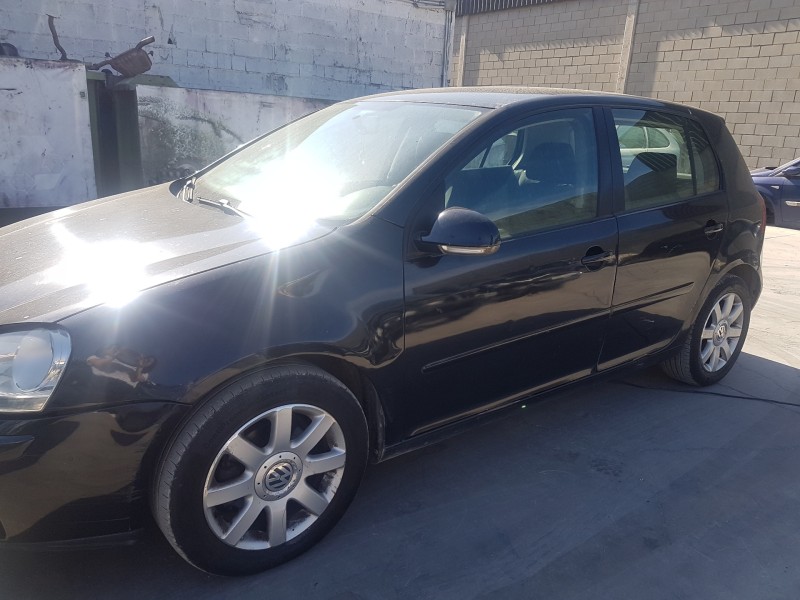 volkswagen golf v berlina (1k1) del año 2008