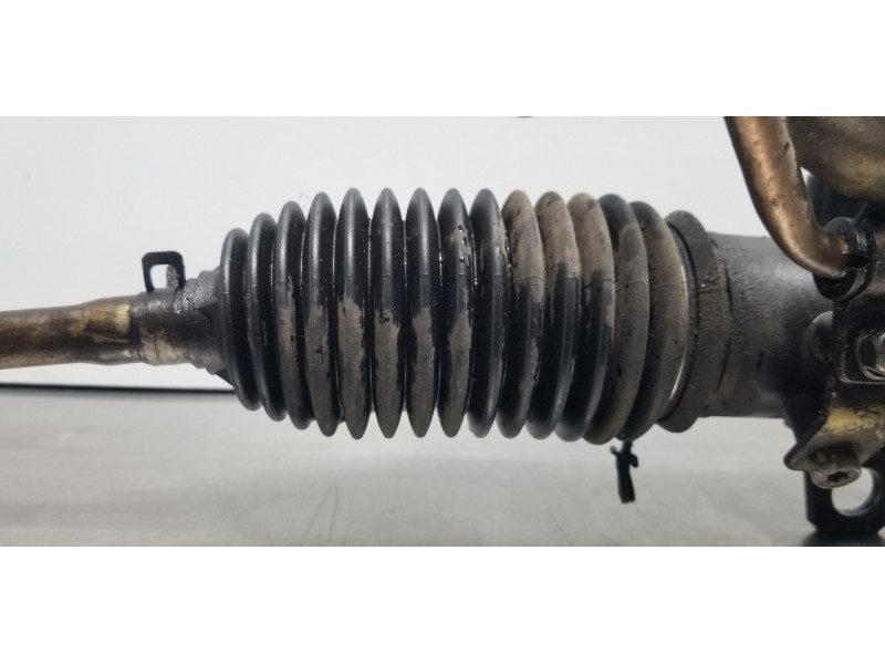 Recambio de cremallera direccion para mazda premacy (cp) td active referencia OEM IAM CB8032110A  