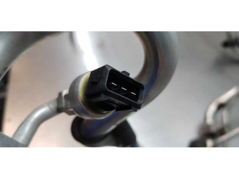 Recambio de tubos aire acondicionado para land rover discovery sport pure referencia OEM IAM LR094024 GJ3219A834AF 