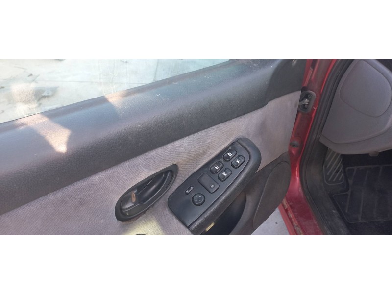 peugeot 406 berlina (s1/s2) del año 2024