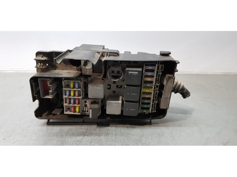 Recambio de caja reles / fusibles para volvo xc90 d5 summum (7 asientos) (136kw) referencia OEM IAM 30797010   Recambio de caja reles / fusibles para volvo xc90 d5 summum (7 asientos) (136kw) referencia OEM IAM 30797010