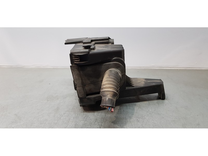 Recambio de caja reles / fusibles para volvo xc90 d5 summum (7 asientos) (136kw) referencia OEM IAM 30797010   Recambio de caja reles / fusibles para volvo xc90 d5 summum (7 asientos) (136kw) referencia OEM IAM 30797010