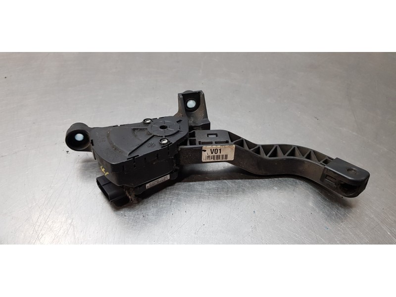 Recambio de pedal acelerador para hyundai i40 premium referencia OEM IAM 327273R300  