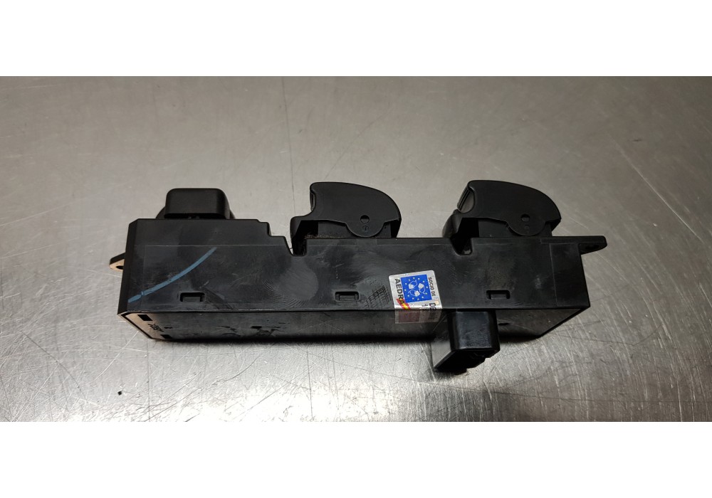 Recambio de mando elevalunas delantero izquierdo para mitsubishi outlander (cw0) 2.0 di-d invite referencia OEM IAM 8608A060  