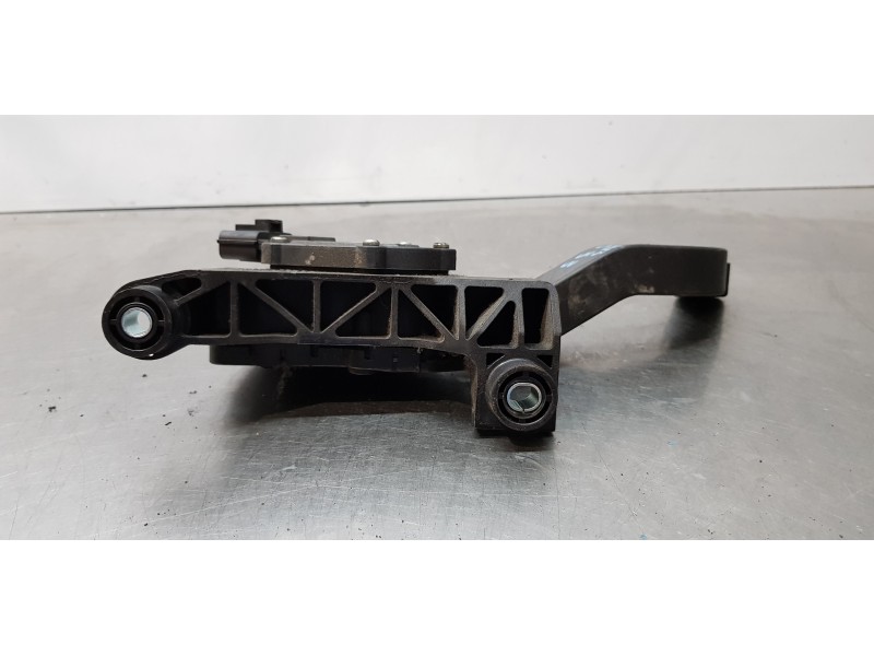Recambio de pedal acelerador para hyundai i40 premium referencia OEM IAM 327273R300  