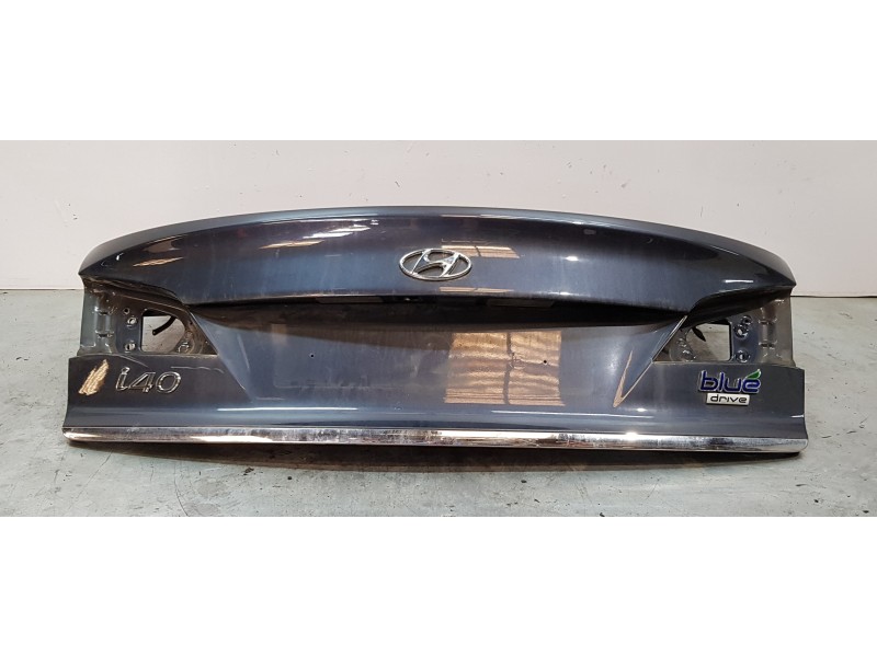 Recambio de tapa maletero para hyundai i40 premium referencia OEM IAM 692003Z310  