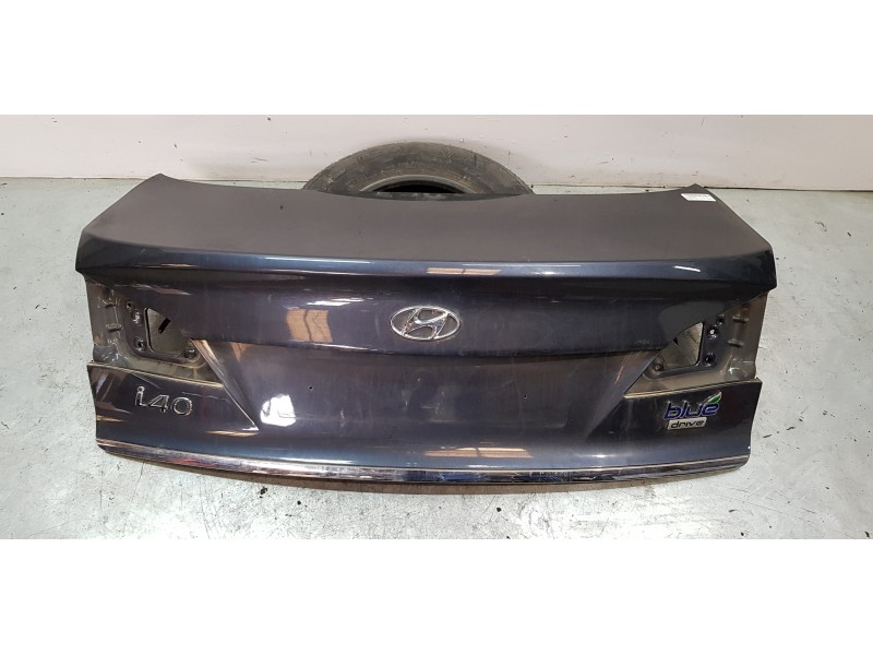 Recambio de tapa maletero para hyundai i40 premium referencia OEM IAM 692003Z310  