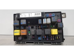 Recambio de caja reles / fusibles para opel astra h berlina comfort referencia OEM IAM 13145041 5DK008668 