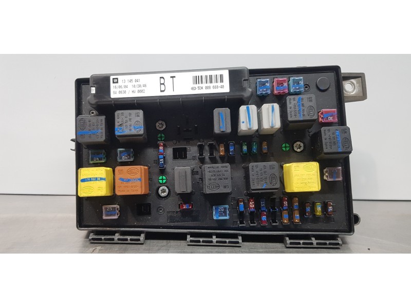 Recambio de caja reles / fusibles para opel astra h berlina comfort referencia OEM IAM 13145041 5DK008668  Recambio de caja reles / fusibles para opel astra h berlina comfort referencia OEM IAM 13145041 5DK008668