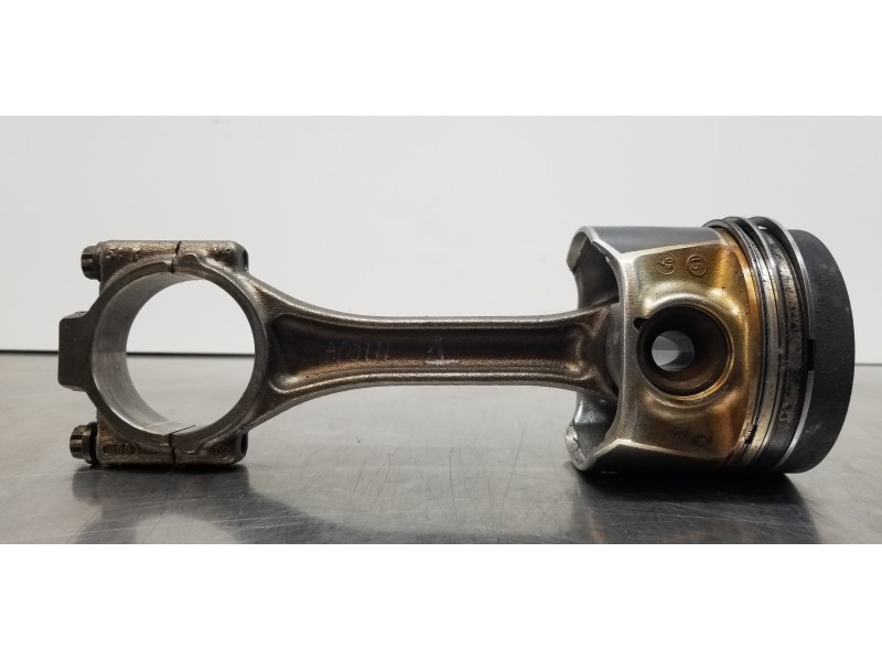 Recambio de piston para skoda octavia lim. (5e3) active referencia OEM IAM 04L107065AM001 03L105401A 