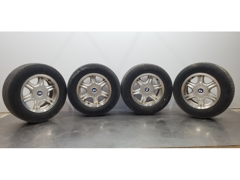 Recambio de juego llantas para bmw serie 5 berlina (e34) 525tds referencia OEM IAM 36111181480 1181480 82119409584 Recambio de juego llantas para bmw serie 5 berlina (e34) 525tds referencia OEM IAM 36111181480 1181480 82119409584
