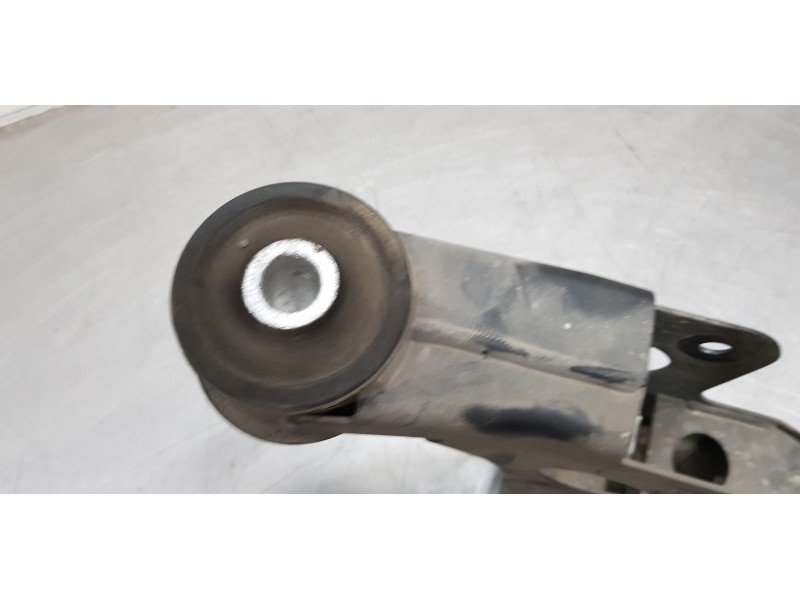 Recambio de soporte cambio para volkswagen t5 bus (7e) caravelle comfortline lang 4motion referencia OEM IAM 7E0599421A  