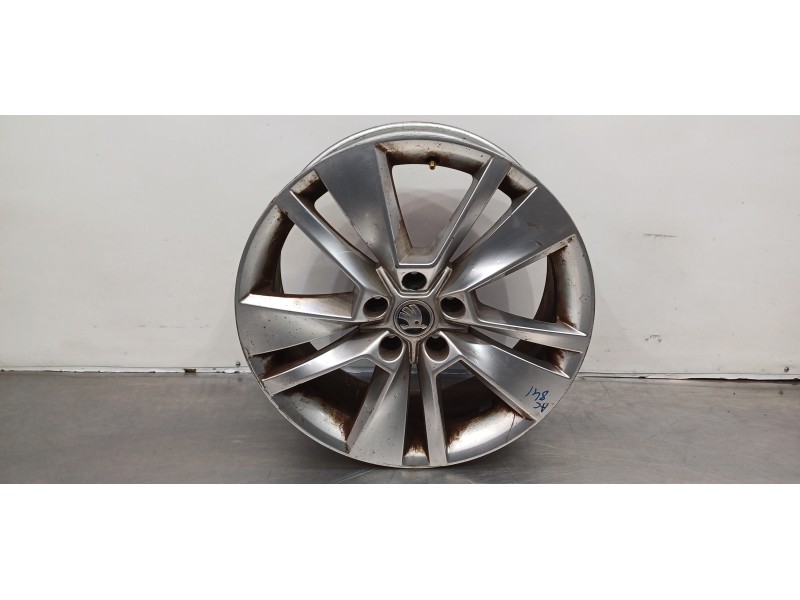 Recambio de llanta para skoda kodiaq style 4x4 referencia OEM IAM 565601025C  