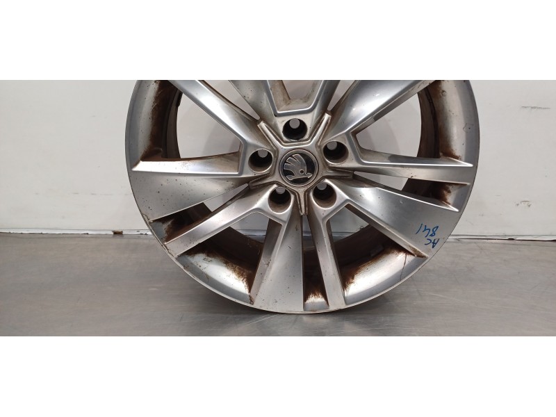 Recambio de llanta para skoda kodiaq style 4x4 referencia OEM IAM 565601025C  