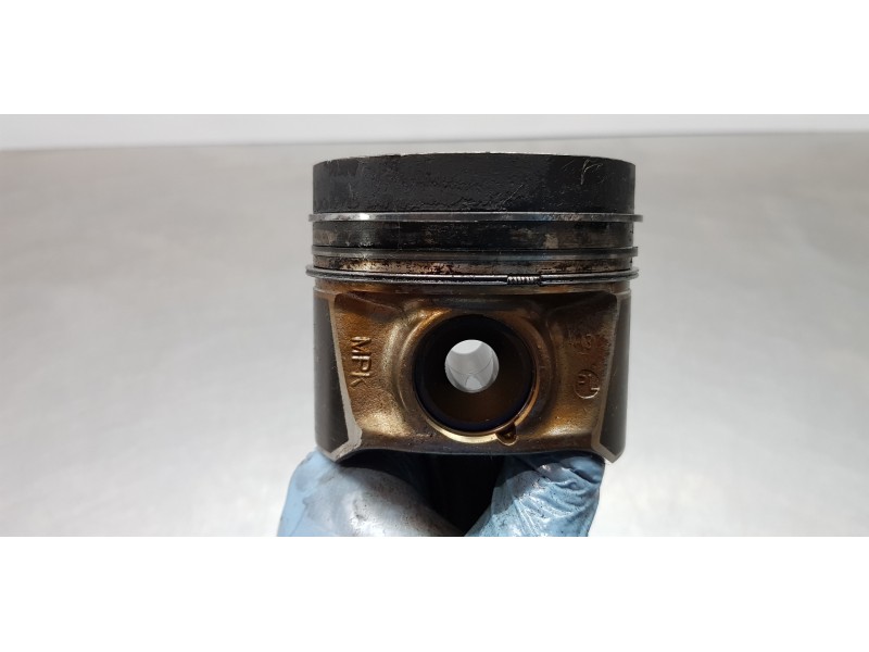 Recambio de piston para skoda octavia lim. (5e3) active referencia OEM IAM 04L107065AM001 03L105401A 