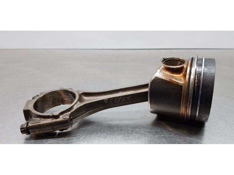 Recambio de piston para skoda octavia lim. (5e3) active referencia OEM IAM 04L107065AM001 03L105401A 