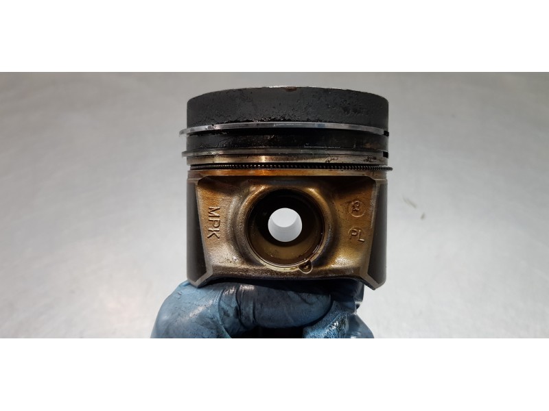 Recambio de piston para skoda octavia lim. (5e3) active referencia OEM IAM 04L107065AM001 03L105401A 