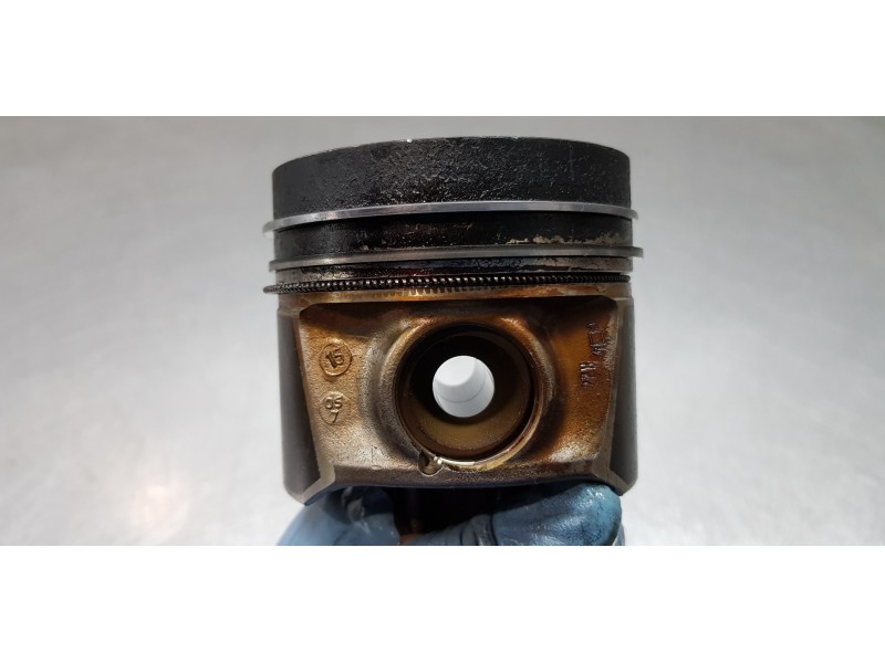 Recambio de piston para skoda octavia lim. (5e3) active referencia OEM IAM 04L107065AM001 03L105401A 