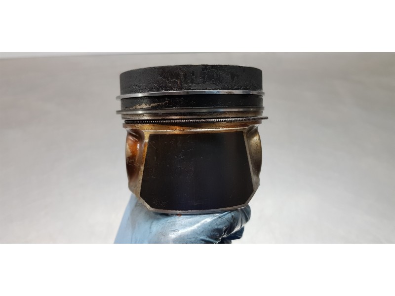 Recambio de piston para skoda octavia lim. (5e3) active referencia OEM IAM 04L107065AM001 03L105401A 