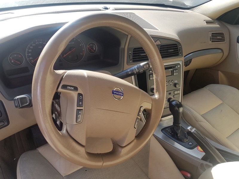 volvo v70 familiar del año 2005