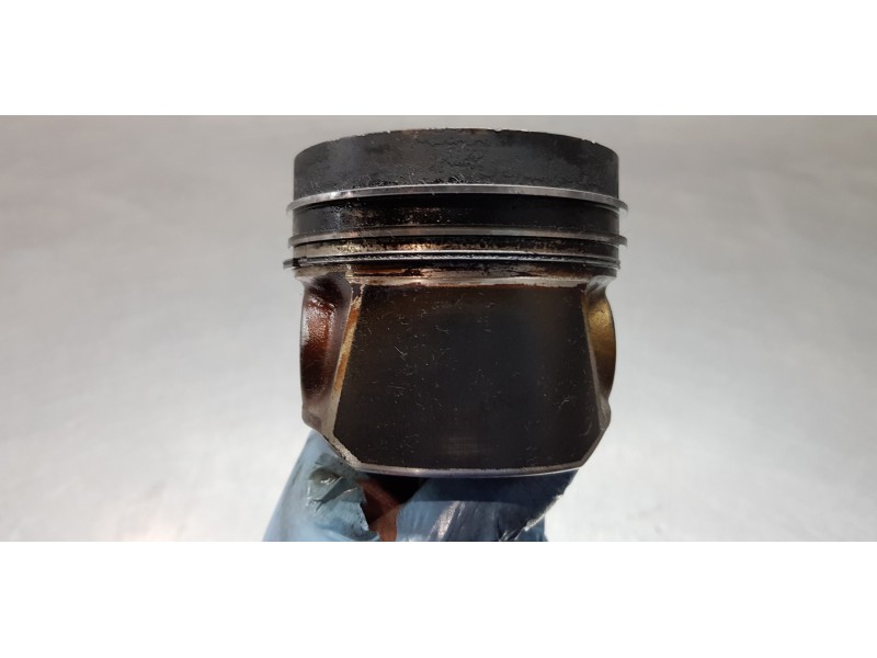 Recambio de piston para skoda octavia lim. (5e3) active referencia OEM IAM 04L107065AM001 03L105401A 