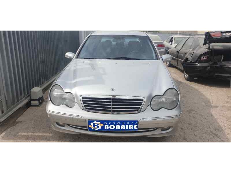 mercedes clase c (w203) berlina del año 2001