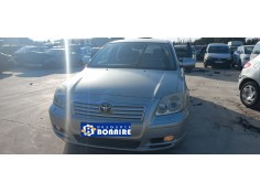 toyota avensis berlina (t25) del año 2004