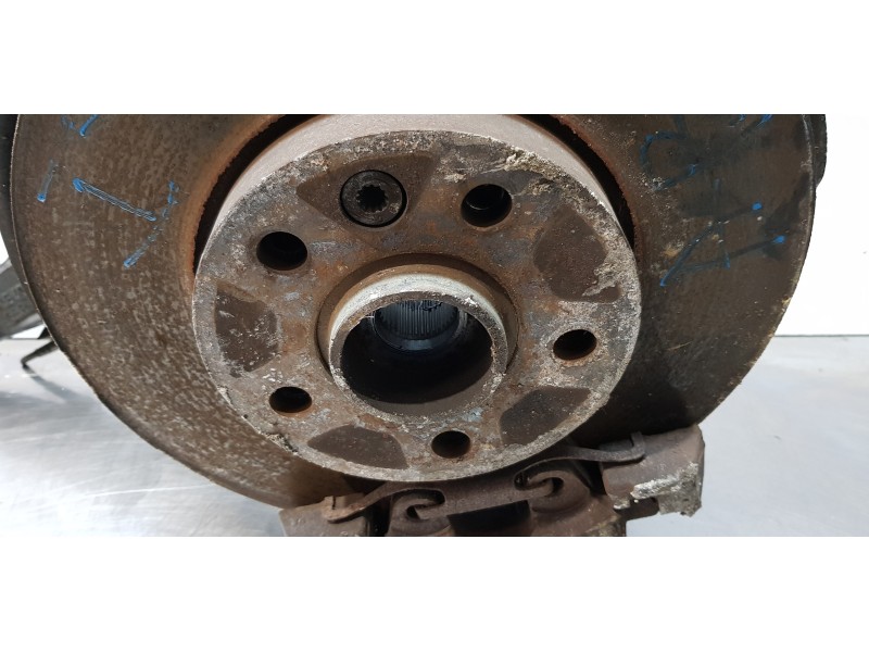 Recambio de mangueta delantera izquierda para volkswagen touareg (7la) tdi r5 referencia OEM IAM 7L6407257A  