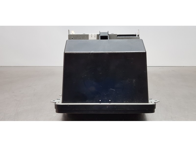 Recambio de sistema audio / radio cd para volkswagen caddy ka/kb (2c) kasten bluemotion referencia OEM IAM 5K0035156A  