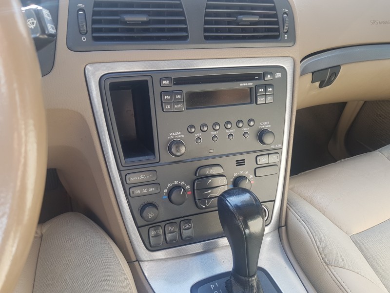 volvo v70 familiar del año 2005