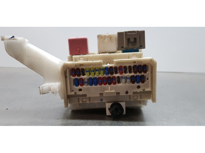 Recambio de caja reles / fusibles para toyota auris luna+ referencia OEM IAM 8273002150   Recambio de caja reles / fusibles para toyota auris luna+ referencia OEM IAM 8273002150