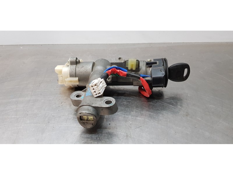 Recambio de antirrobo para kia carnival 2.9 crdi vgt active referencia OEM IAM 819004DD00  