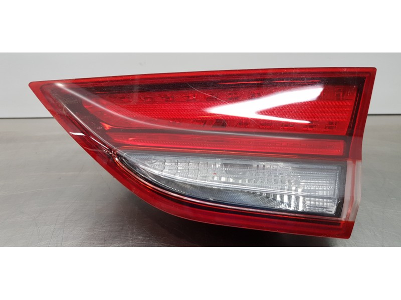 Recambio de piloto trasero derecho interior para hyundai i30 fastback tecno referencia OEM IAM 92404G4400  