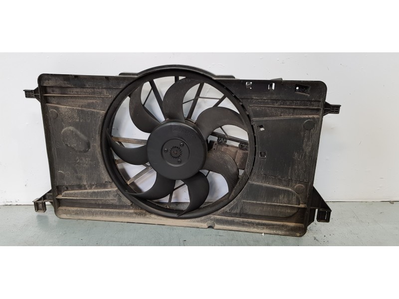 Recambio de electroventilador para ford focus berlina (cap) trend referencia OEM IAM 3M5H8C607UC  