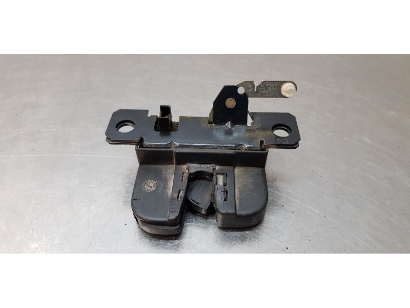 Recambio de cerradura maletero / porton para volkswagen touareg (7la) tdi r5 referencia OEM IAM 7L6827505   Recambio de cerradura maletero / porton para volkswagen touareg (7la) tdi r5 referencia OEM IAM 7L6827505