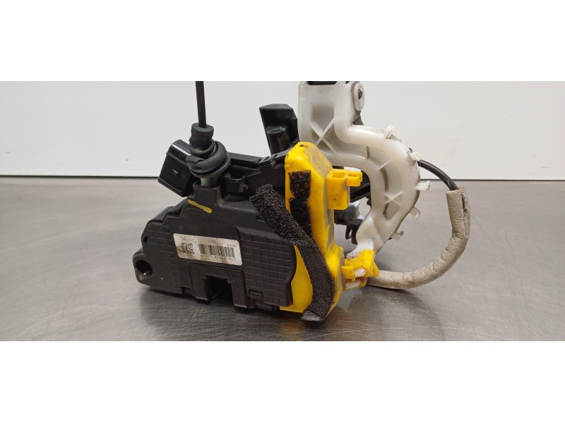 Recambio de cerradura puerta delantera derecha para kia cee´d business referencia OEM IAM 81320A2410  