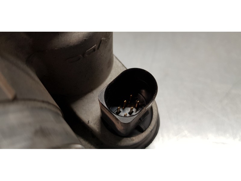 Recambio de caja mariposa para volkswagen new beetle (9c1/1c1) 1.6 referencia OEM IAM 06A133062A  