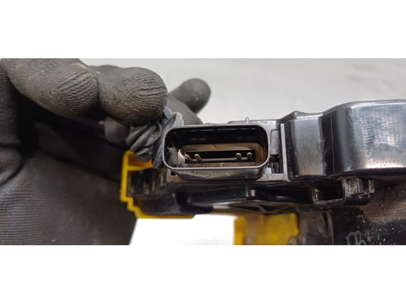 Recambio de cerradura puerta delantera derecha para kia cee´d business referencia OEM IAM 81320A2410  