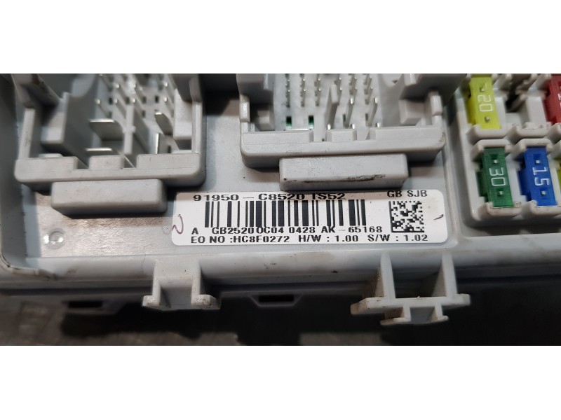 Recambio de caja reles / fusibles para hyundai i20 classic referencia OEM IAM 91950C8520  