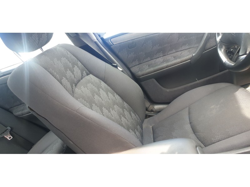 mercedes clase c (w203) berlina del año 2001