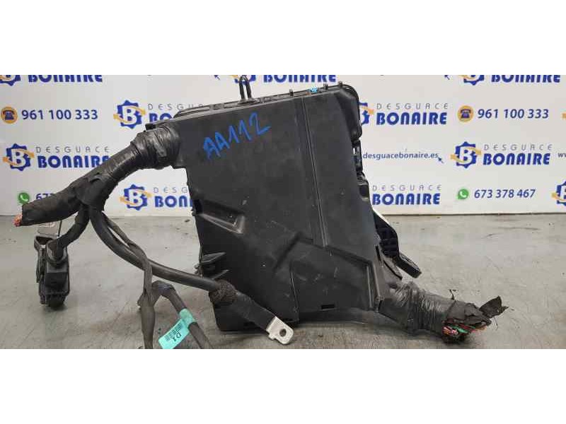 Recambio de caja reles / fusibles para kia optima emotion referencia OEM IAM 1898009400  