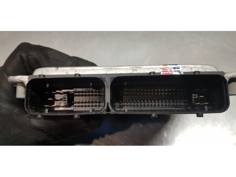 Recambio de centralita motor uce para audi a3 (8l) 1.9 tdi ambiente referencia OEM IAM 038906019GC  