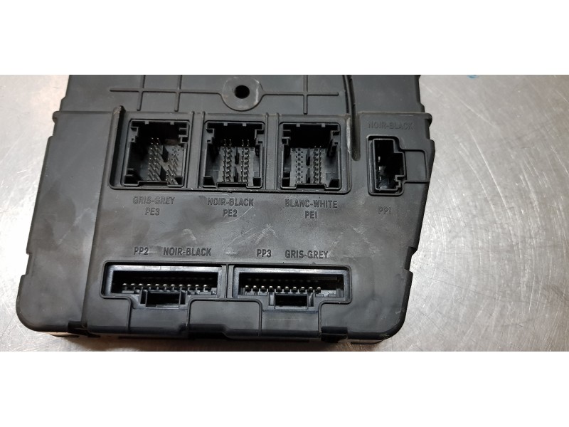 Recambio de modulo electronico para renault scenic ii grand confort dynamique referencia OEM IAM 8200306437  