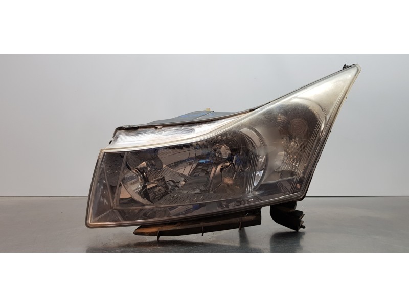 Recambio de faro izquierdo para chevrolet cruze lt referencia OEM IAM 42371137  