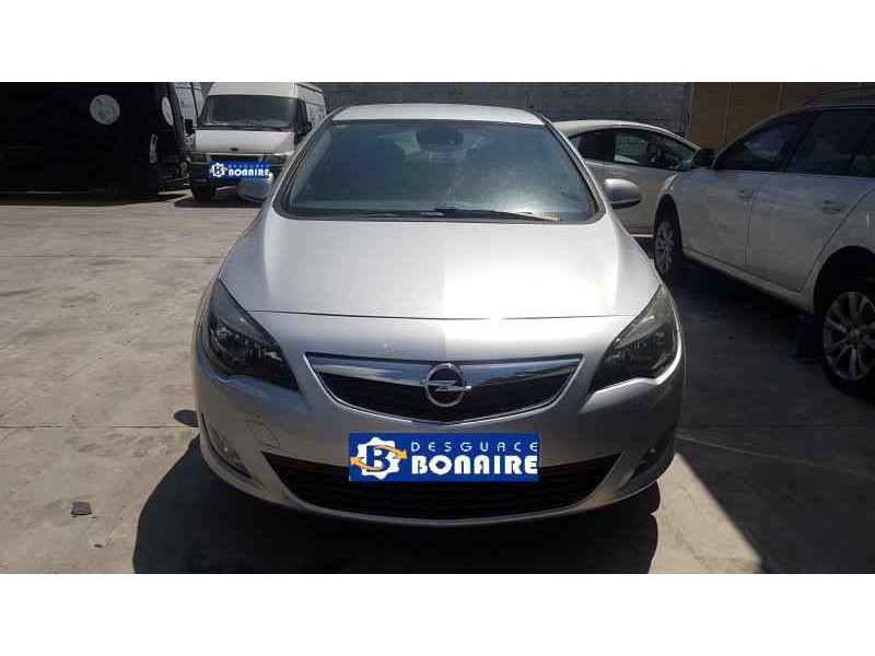 opel astra j lim. del año 2009