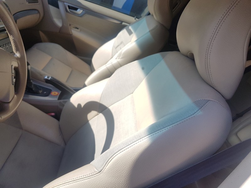 volvo v70 familiar del año 2005