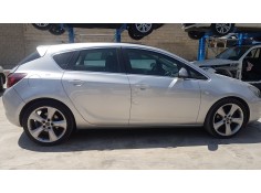 opel astra j lim. del año 2009 2